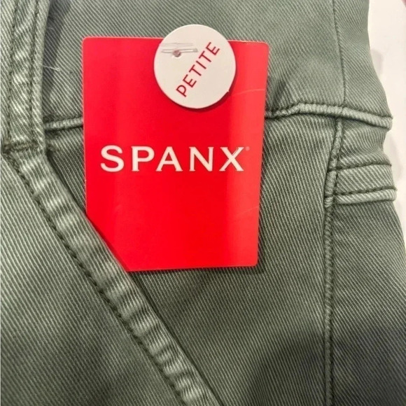 Spanx Petite Stretch Twill Ankle Cargo Pants Women’s Size S Soft Sage - Picture 10 of 10